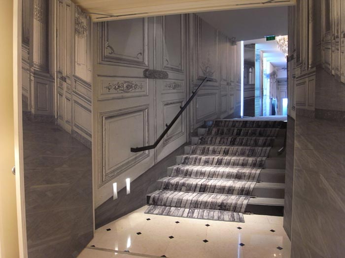 Maison Champs Elysees par Maison Martin Margiela-Escaliers