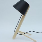 Pine Lamp par MadeByWho noire