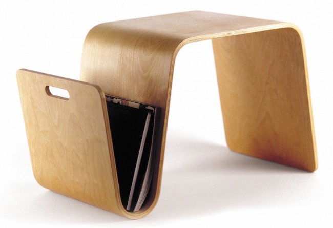 Porte-revues en bois design forme de chaise